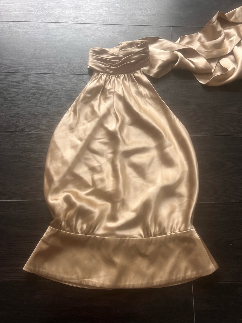 Carmen Marc Valvo 100% Silk Halter